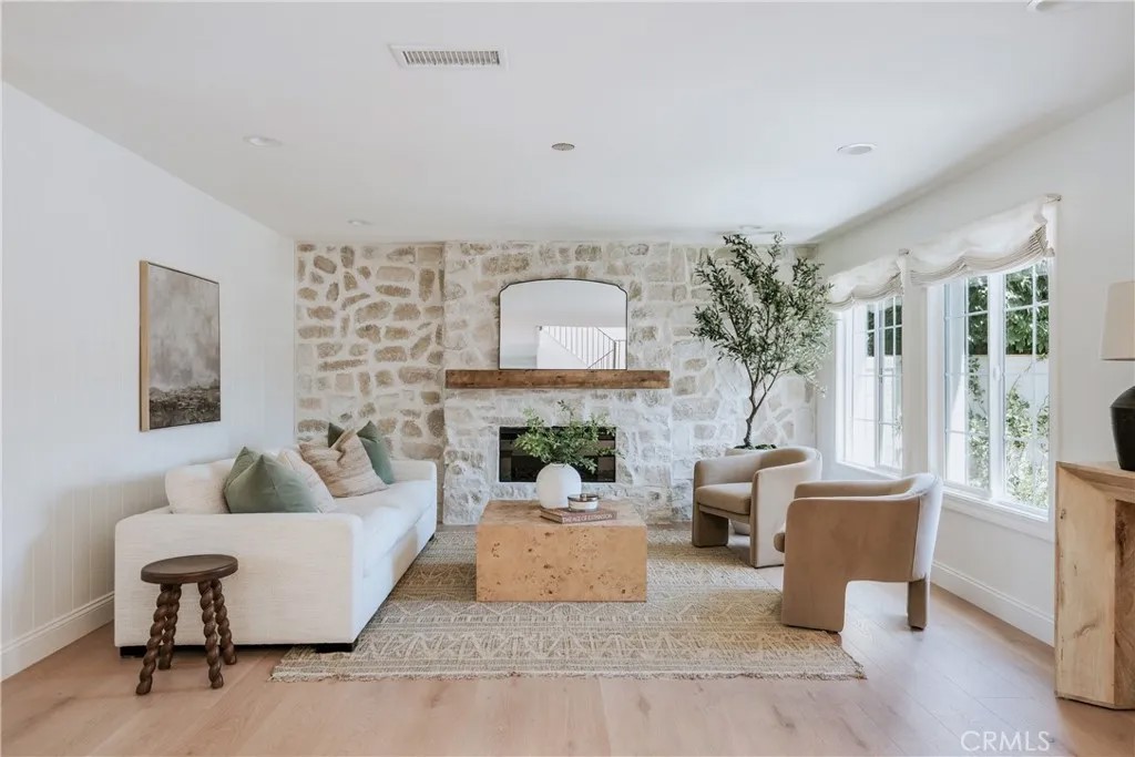 1814 Tanager Drive