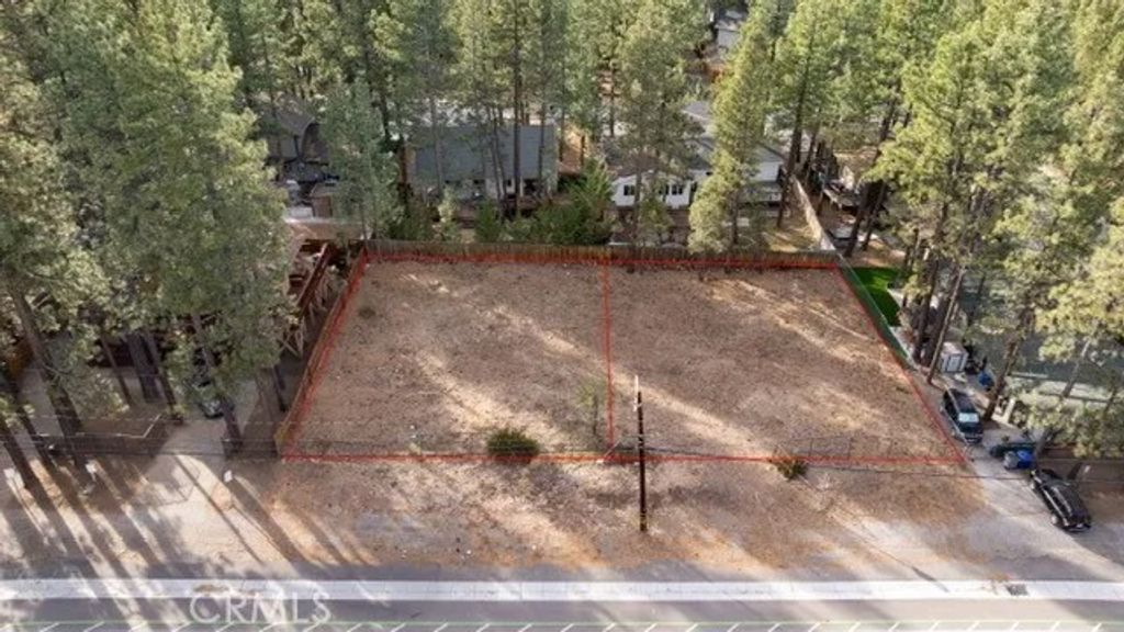 Photo of 570 Summit Blvd, Big Bear Lake, CA 92315 (MLS # SR26030642)