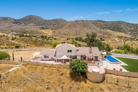 Photo of 9175 Yucca Hills, Agua Dulce, CA 91390 (MLS # TR25237791)