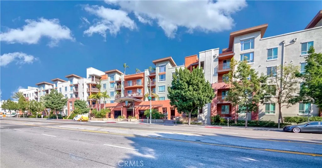 100 S Alameda Street 321