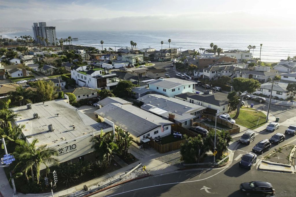 Photo of 4980-82 La Jolla Blvd, San Diego, CA 92109 (MLS # 260006600)