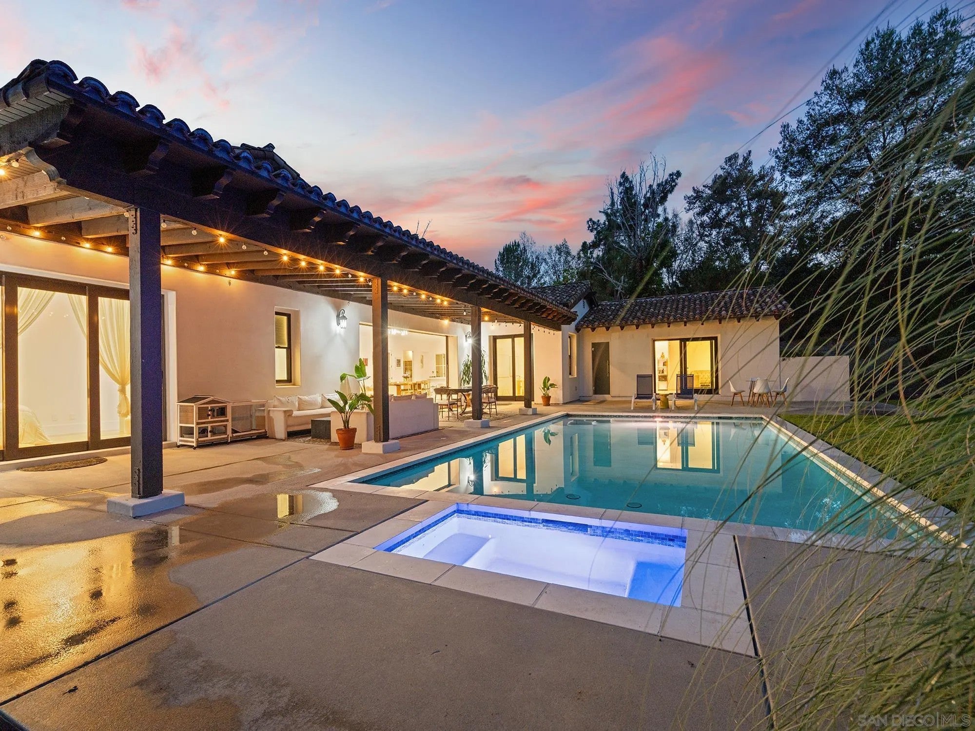 16947 AVENIDA LUIS
