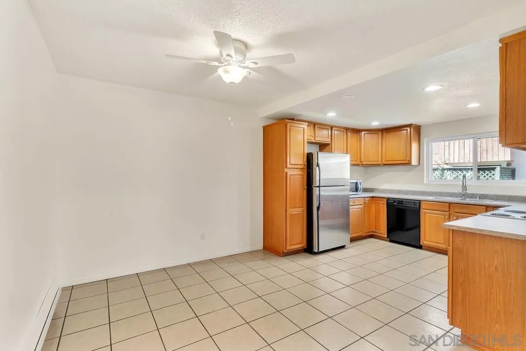 8737 Lake Murray Blvd 6