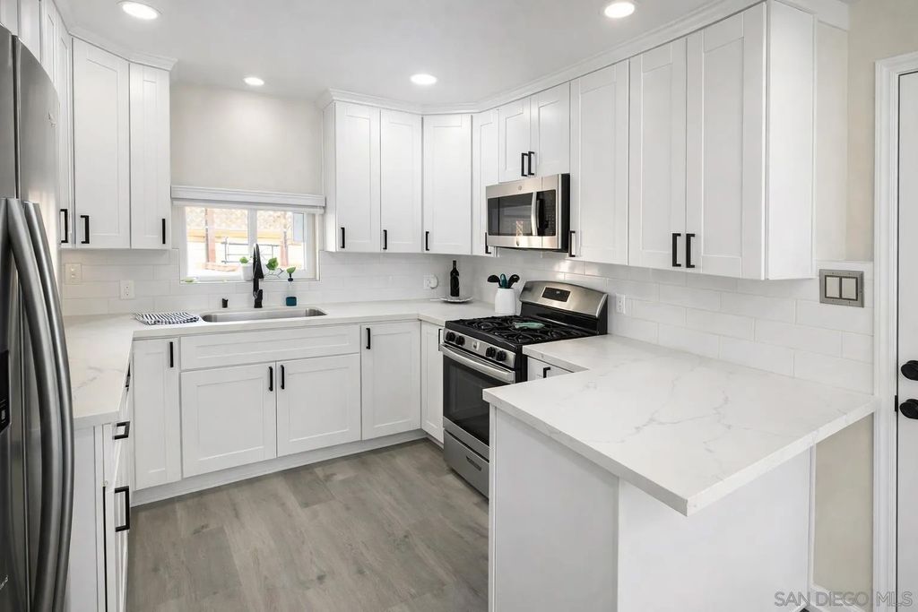 Photo of 8587 Alpine Ave, La Mesa, CA 91941 (MLS # 260003195)