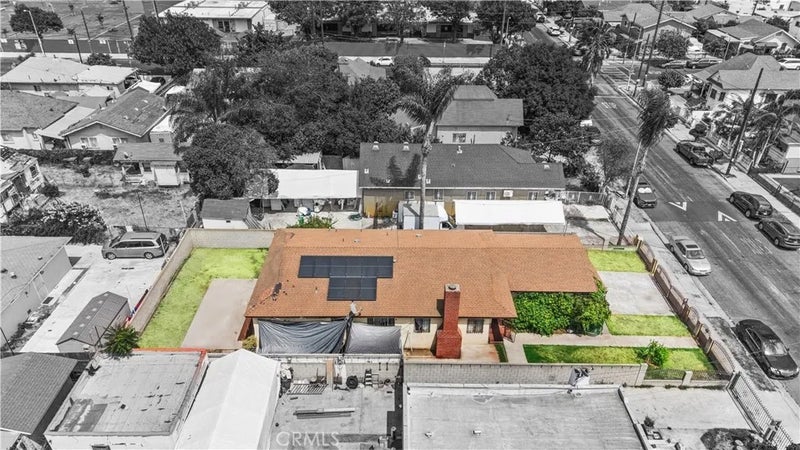 915 E 41st