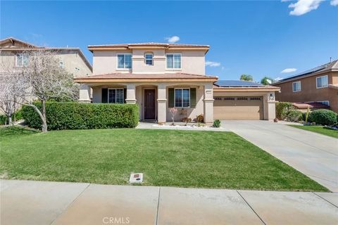 Photo of 18086 Tanzanite Rd, San Bernardino, CA 92407 (MLS # IG26053126)