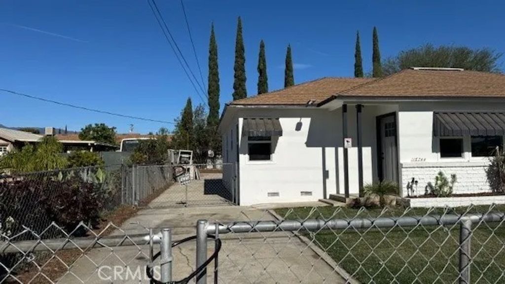 Photo of 16748 Athol St, Fontana, CA 92335 (MLS # OC26009147)