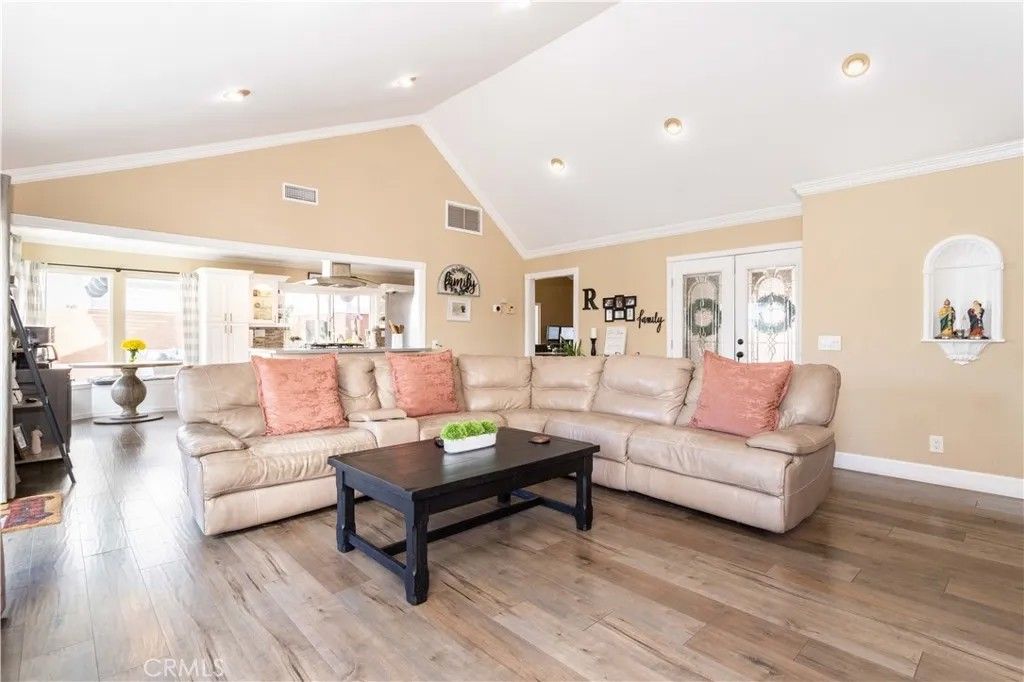 Photo of 17554 Doric Street, Granada Hills, CA 91344 (MLS # SR26079786)