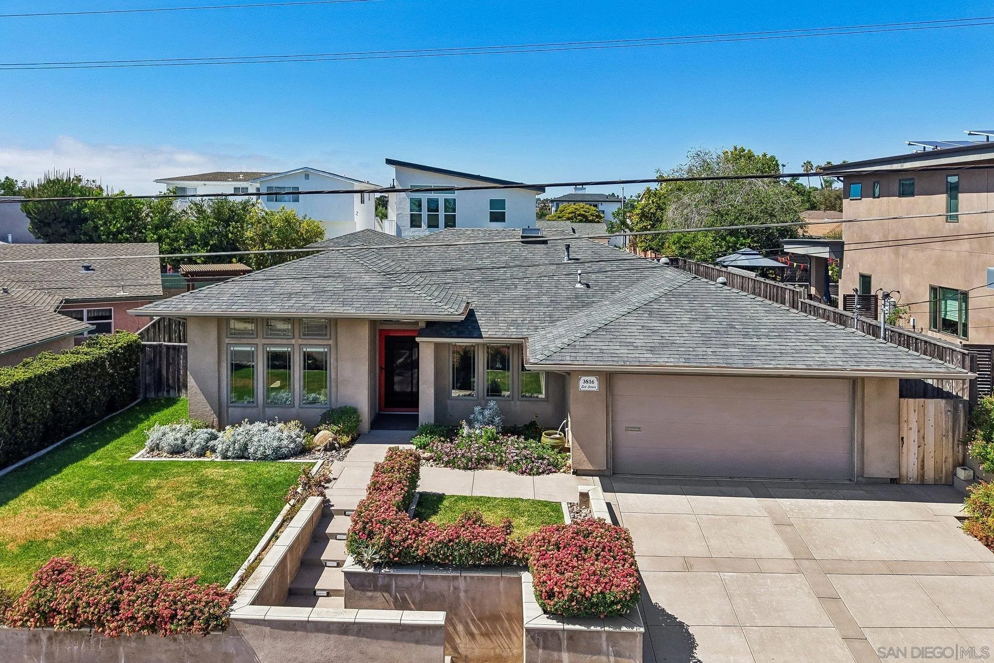 3816 Zoe St.