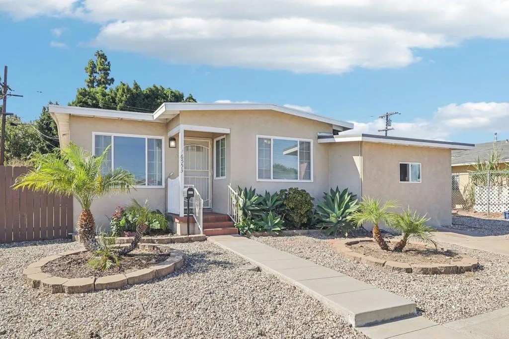 6553 Lemarand Avenue