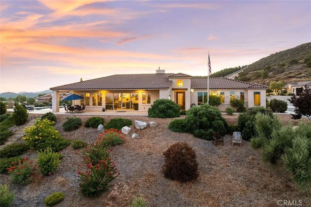 Photo of 38193 Via Huerta Rd, Murrieta, CA 92562 (MLS # SW25166855)