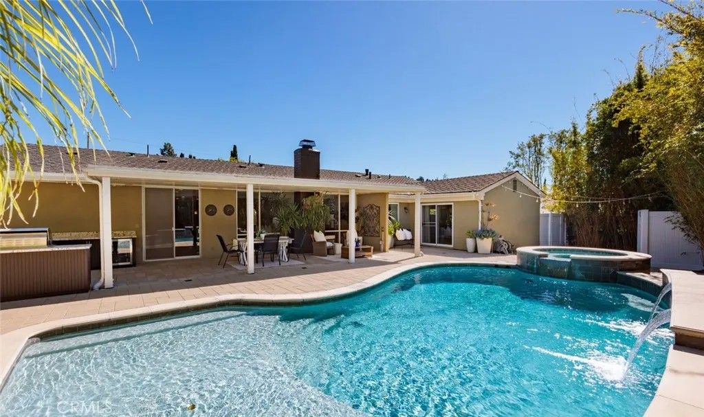 Photo of 1032 Saint John Place, North Tustin, CA 92705 (MLS # PW26048526)