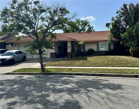 Photo of 6217 Anastasia St, Simi Valley, CA 93063 (MLS # SR26090067)