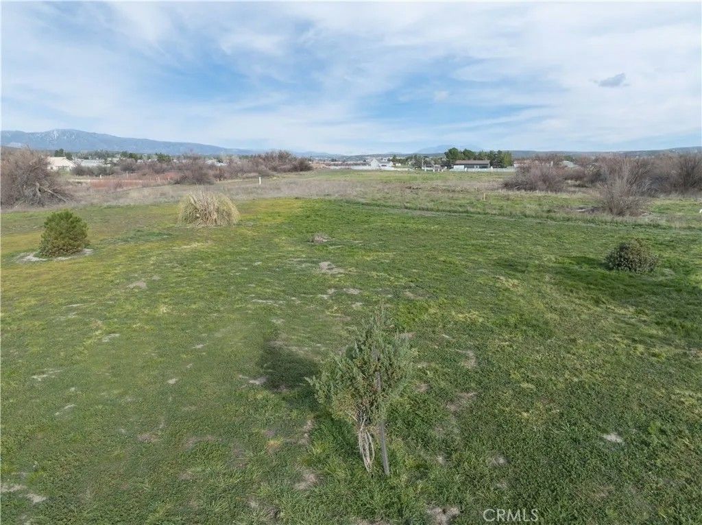 Photo of 662 Saddleback, Aguanga, CA 92536 (MLS # SW26022370)