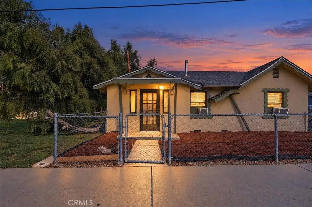 Photo of 177 W Main Street, San Jacinto, CA 92583 (MLS # SW26229420)