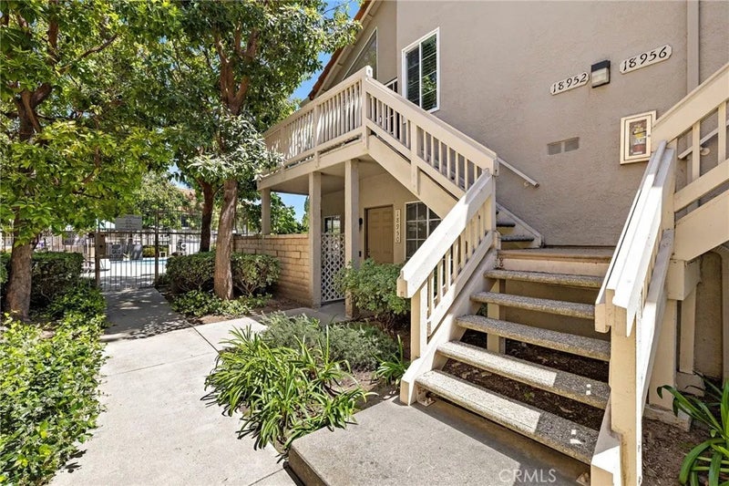 18952 Canyon View