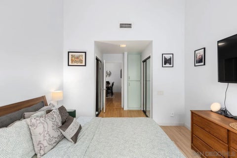 Tiny photo for 6121 Calle Mariselda #304, San Diego, CA 92124 (MLS # 260018520)