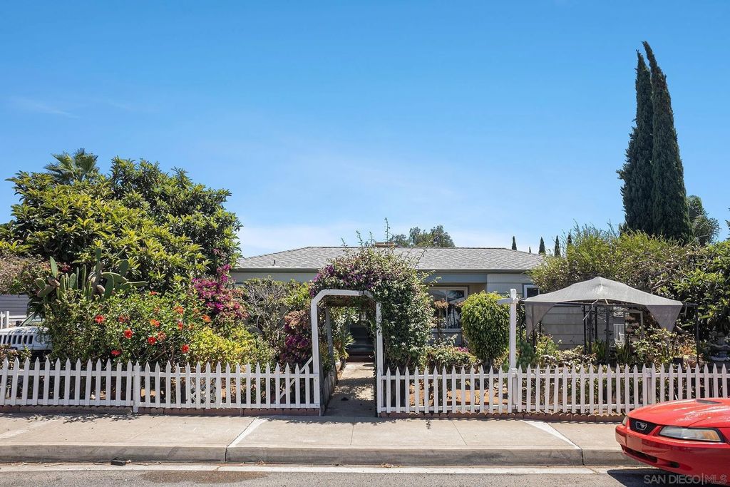 Photo of 74 E St, Chula Vista, CA 91910 (MLS # 250041889)