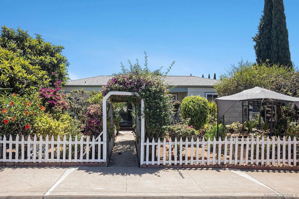 Photo of 74 E St, Chula Vista, CA 91910 (MLS # 250041889)