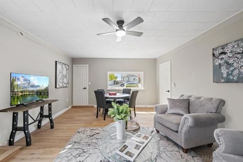 Tiny photo for 2951 Manos Drive, San Diego, CA 92139 (MLS # 250042615)
