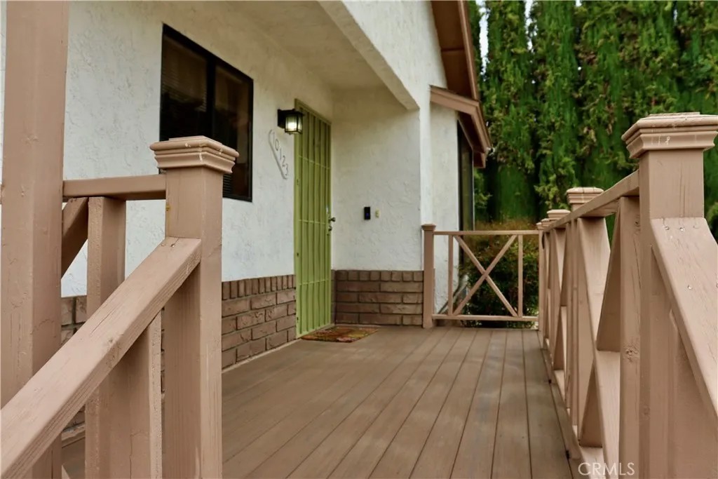 10123 Live Oak
