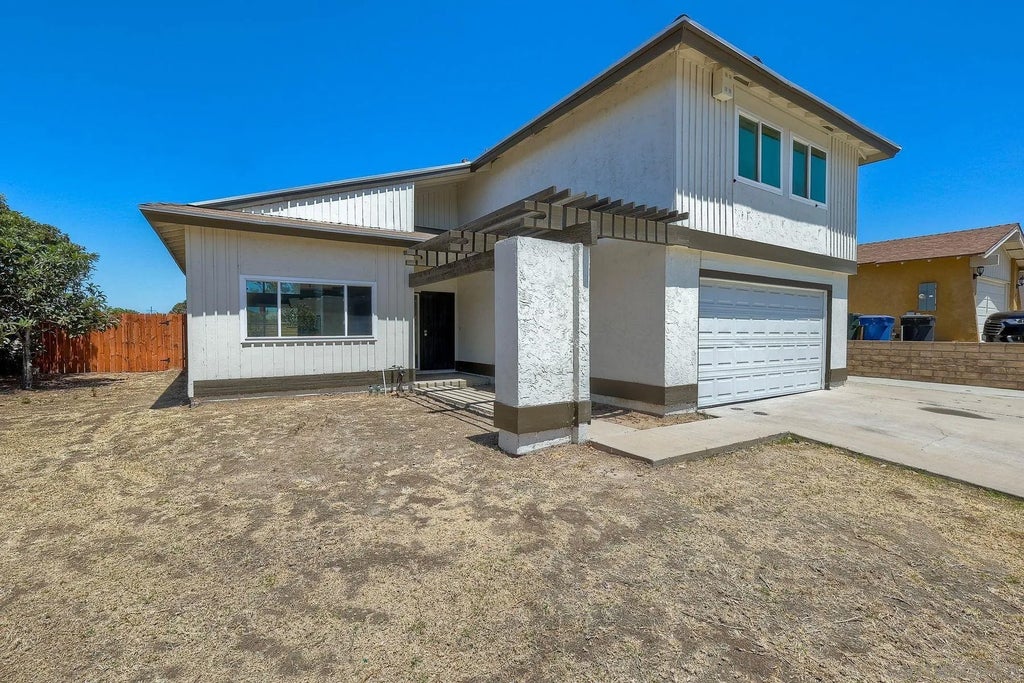 Photo of 141 Rainier Ct, Chula Vista, CA 91911 (MLS # 260015241)