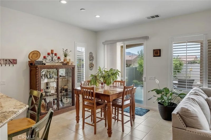 19441 Royal Oaks
