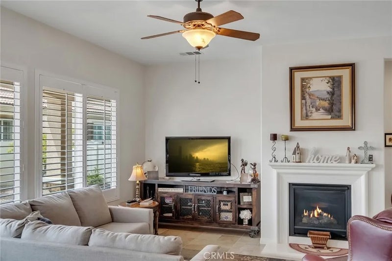 19441 Royal Oaks