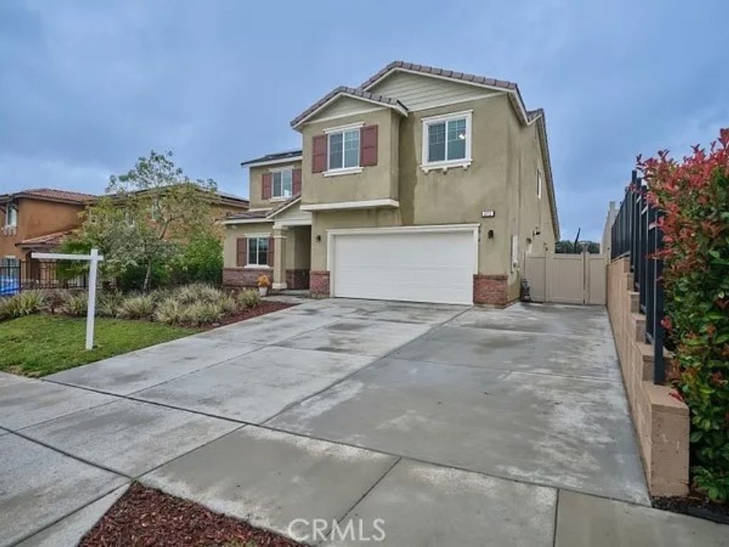 Photo of 272 Country Club, Calimesa, CA 92320 (MLS # IG26002517)