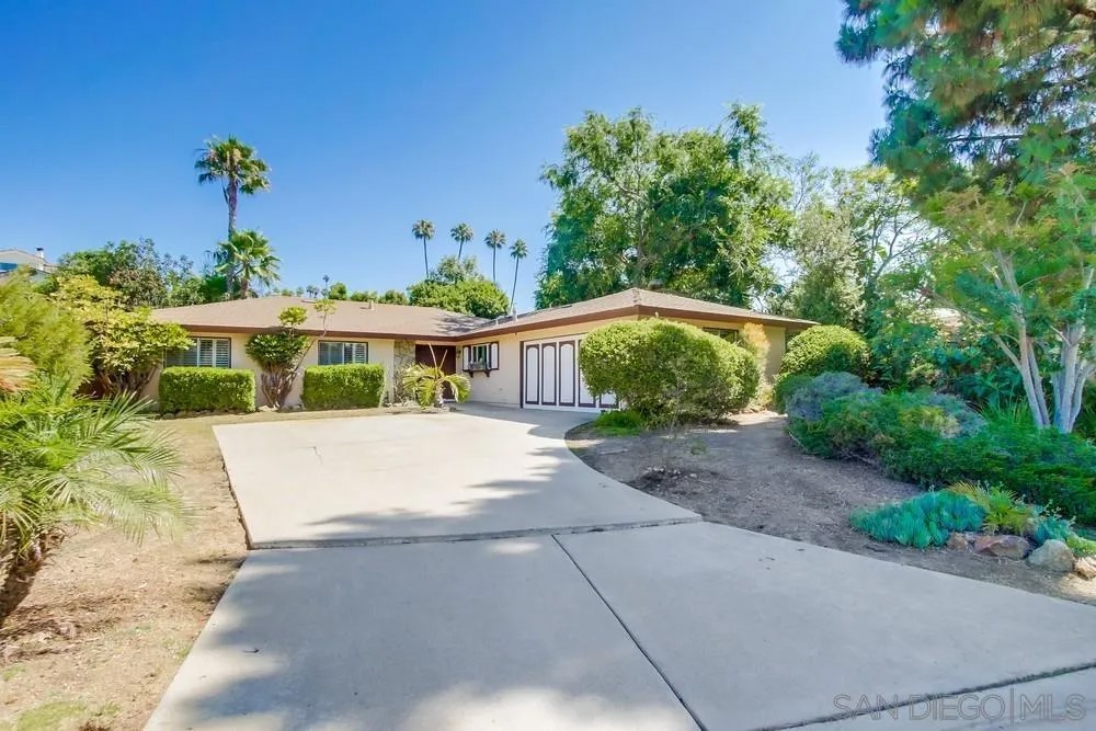 10020 Bonnie Vista Dr.