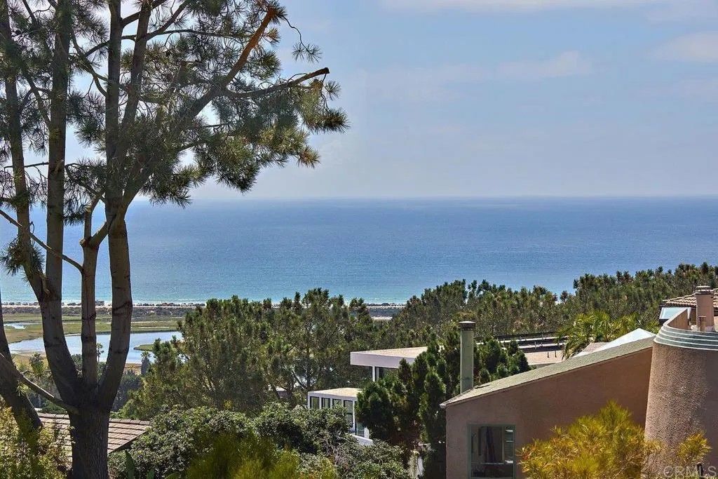 Photo of 13027 Via Latina, Del Mar, CA 92014 (MLS # NDP2508441)