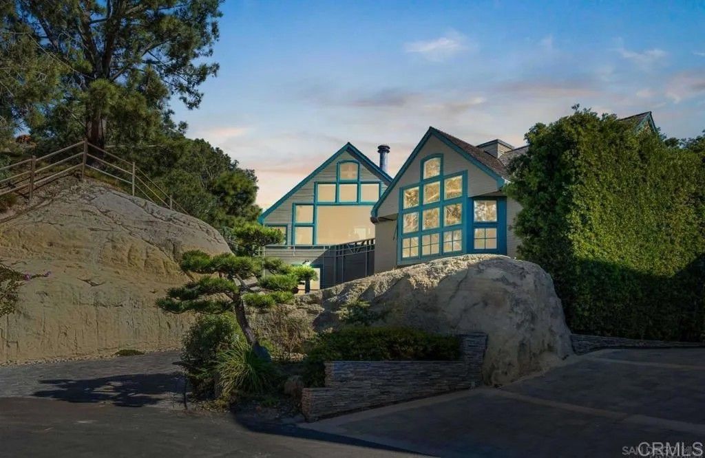 Photo of 13027 Via Latina, Del Mar, CA 92014 (MLS # NDP2508441)