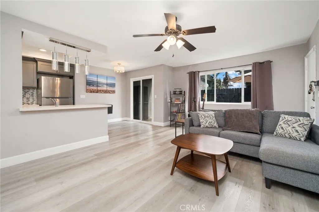 609 S. Newhope St Unit B B