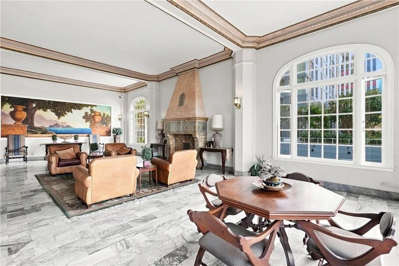 360 W OCEAN BLVD 407