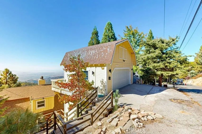 1960 Willow Drive