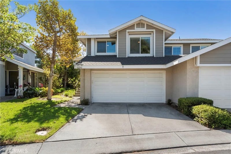 22262 Summit Hill