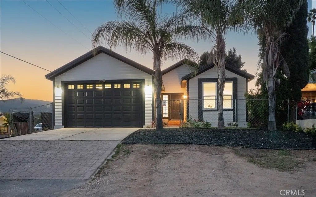 Photo of 19241 Envoy Avenue, Corona, CA 92881 (MLS # CV26053037)