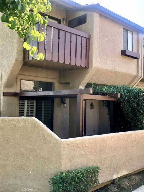 Tiny photo for 2425 Chandler Ave #4, Simi Valley, CA 90365 (MLS # AR25239673)