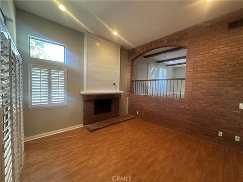 Tiny photo for 2425 Chandler Ave #4, Simi Valley, CA 90365 (MLS # AR25239673)