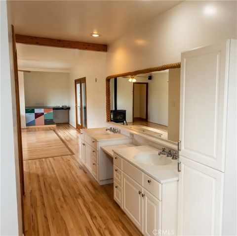 Tiny photo for 2007 W 180th Place Place, Torrance, CA 90504 (MLS # SB25215196)