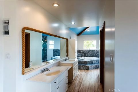 Tiny photo for 2007 W 180th Place Place, Torrance, CA 90504 (MLS # SB25215196)