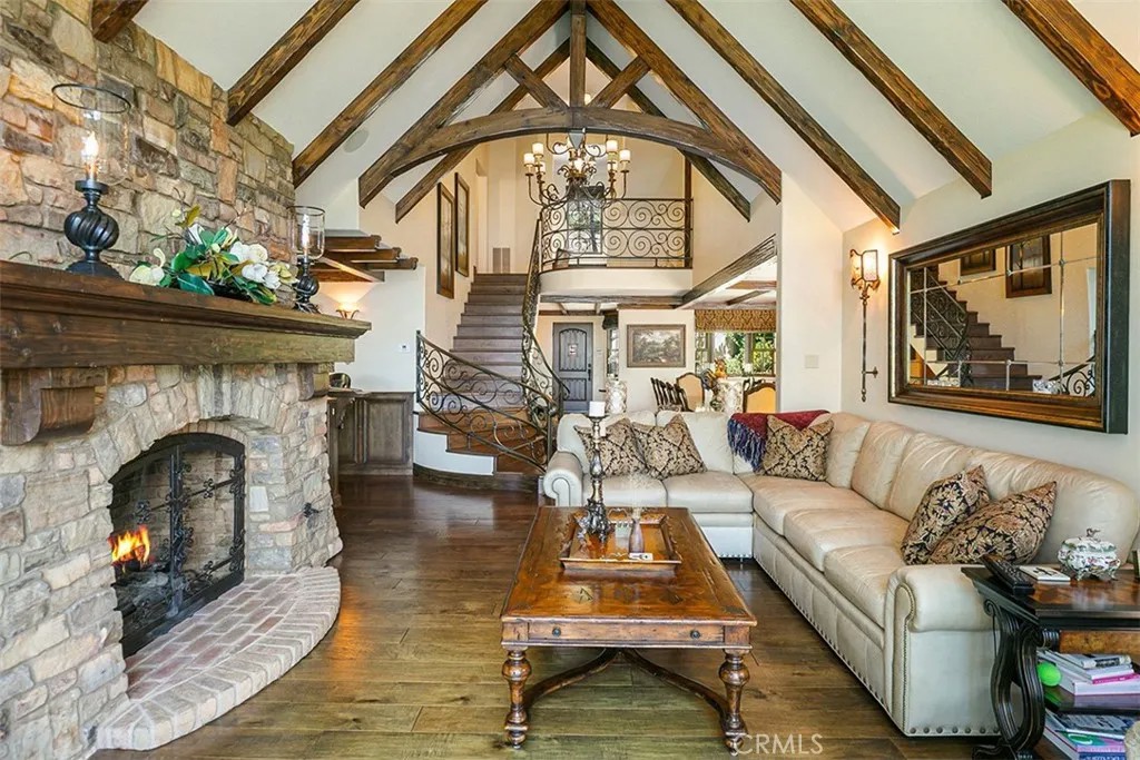 28087 North Shore Road
