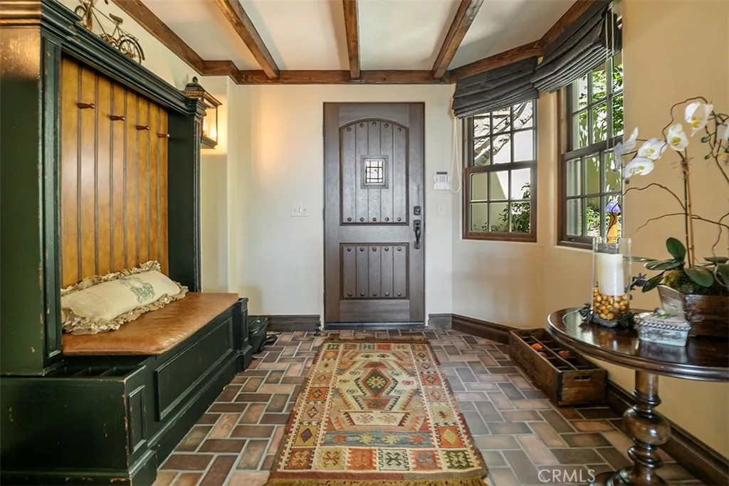 28087 North Shore Road