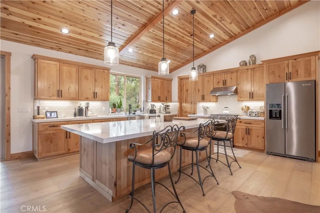1635 Shenandoah Way