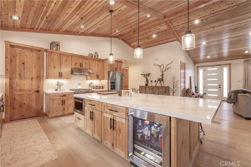 1635 Shenandoah Way