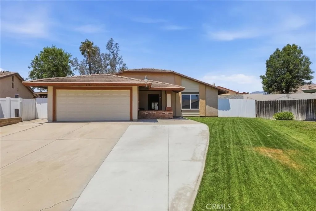 2387 La Salle Avenue
