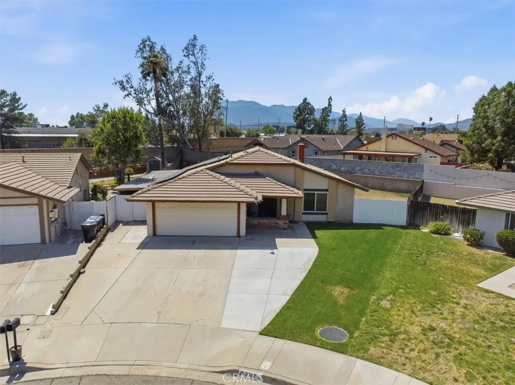 2387 La Salle Avenue