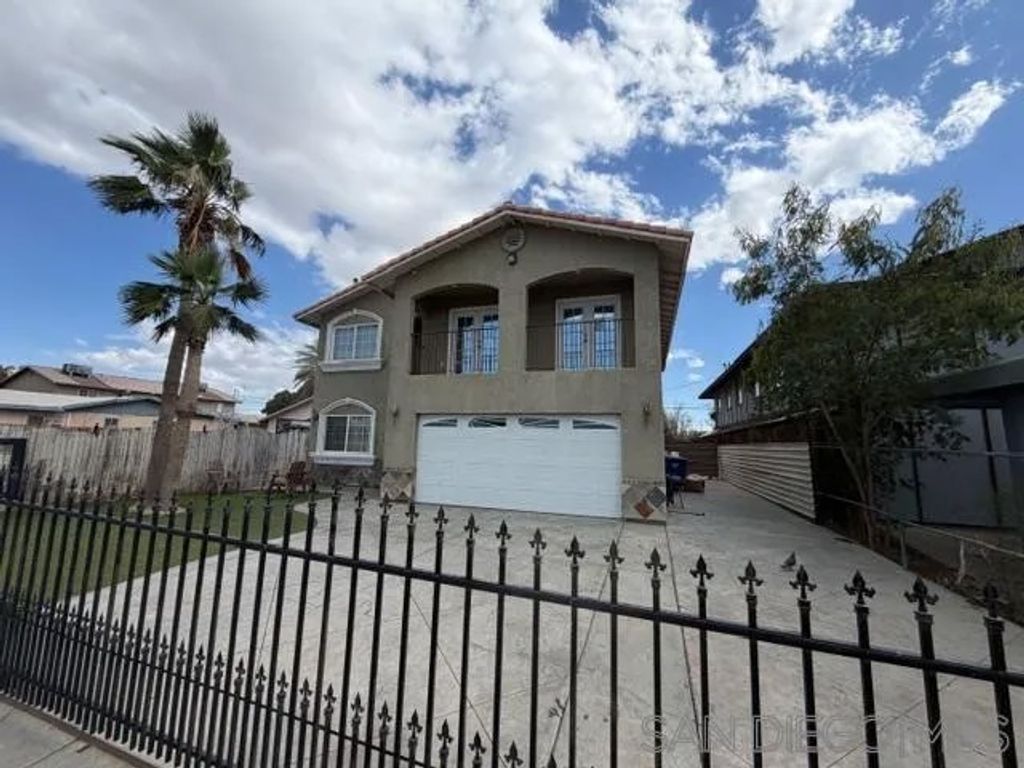 Photo of 920 E 4th St, Calexico, CA 92231 (MLS # 260009252)