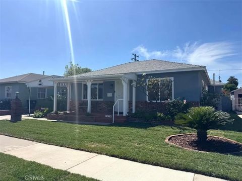 Photo of 5319 Kilgarry Ave, Pico Rivera, CA 90660 (MLS # TR26081851)
