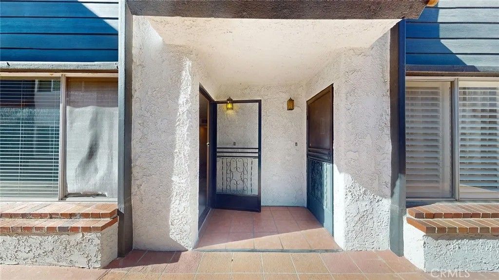 Photo of 14332 Dickens #19, Sherman Oaks, CA 91423 (MLS # SR26008954)